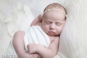 Tranh baby đang ngủ