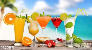 Tranh bếp những ly nước ép trái cây thơm ngon