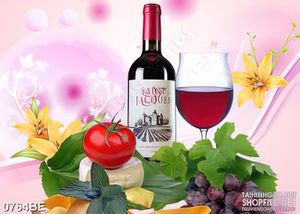 Tranh rượu vang bên bàn ăn treo tường bếp
