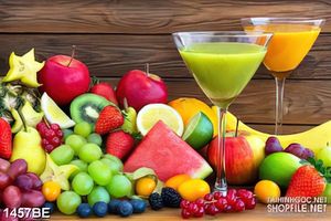 Tranh ly nước trái cây xay treo bếp