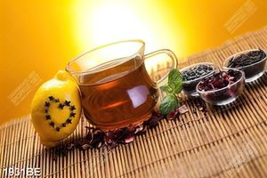 Tranh canvas ly trà cạnh chanh vàng trang trí tường bếp