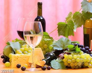 Tranh treo phòng ăn đẹp rượu vang chùm nho