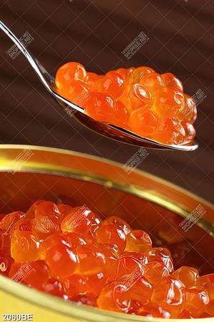 Tranh trứng cá hồi treo tường bếp