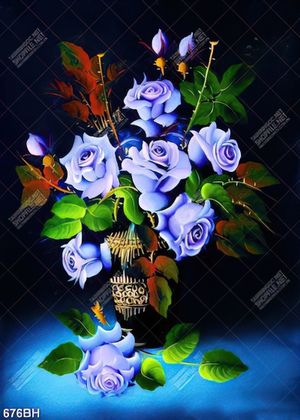 Tranh bình hoa hồng màu tím trên nền màu đen treo tường