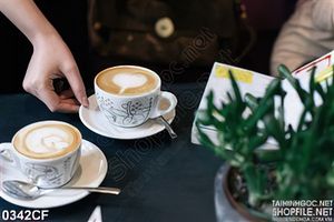 Tranh hai tách cà phê cappuccino hình trái tim