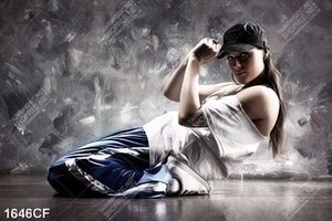 Tranh girl hip hop