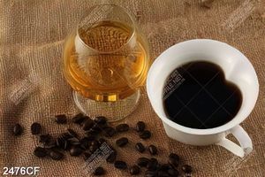 Tranh tách coffe đen và ly rượu vang