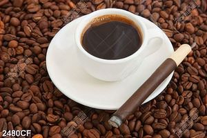 Tranh tách coffee trên những hạt cà phê nâu