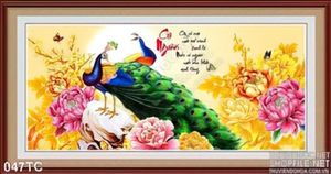 Tranh chim công khổ ngang in uv và hoa mẫu đơn