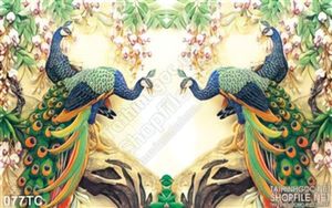 Tranh chim công đậu trên gốc cây già in uv