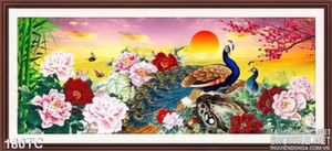 Tranh chim công khổ ngang đứng trên hòn đá 3d