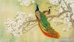 Tranh chim công đậu trên cành cây cao