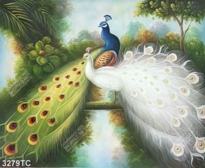 Tranh sơn dầu chim công