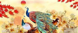 Tranh chim công khoe sắc và lá phong mùa thu