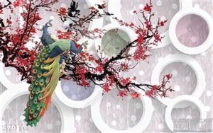Tranh chim công hình tròn và cành hoa đào ấn tượng