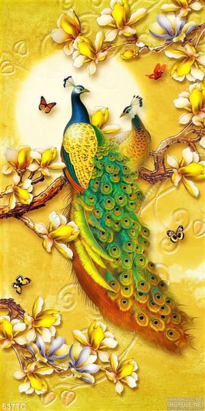 Tranh chim công phù điêu và chữ thọ