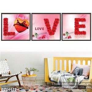 Tranh ghép hoa hồng LOVE  phòng ngủ psd