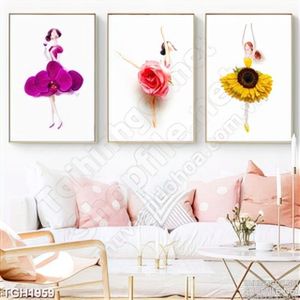 Tranh ghép váy hoa cô gái nghệ thuật