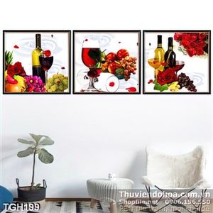 Tranh ghép rượu vàng và trái cây
