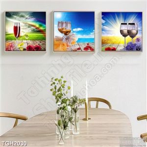 Tranh ghép ly rượu và cảnh đẹp