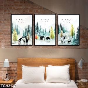Tranh ghép nghệ thuật đàn thú trong rừng xanh phủ đầy mây