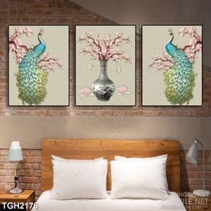 Tranh ghép đôi chim công đậu trên cành hoa đào in canvas