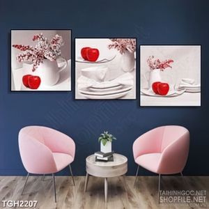 Tranh ghép những trái táo đỏ bên bình hoa in 3d dán tường