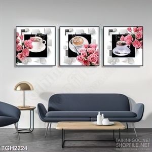 Tranh ghép tách cà phê sữa nóng bên hoa hồng in canvas
