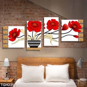 Tranh ghép trang trí những bông hoa đỏ thắm trong chậu