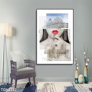Tranh ghép in uv đôi môi đỏ quyến rủ của cô gái xinh đẹp