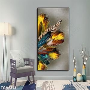Tranh ghép in 3d những chiếc lông vũ rực rỡ màu óng ánh