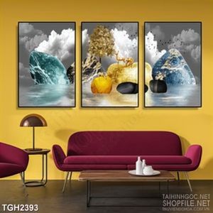 Tranh ghép nghệ thuật những hòn đá cuội dưới trời đầy mây