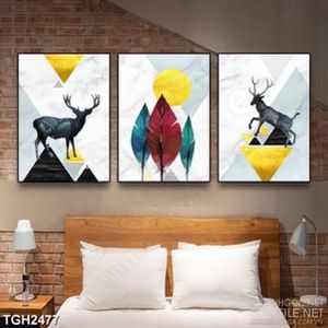 Tranh ghép in uv những chiếc lông vũ đầy màu sắc rực rỡ