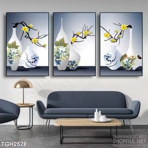Tranh ghép in canvas cành mai vàng trong chiếc bình hoa sứ