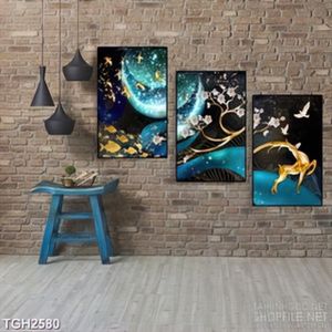 Tranh ghép trang trí chú hươu xinh đẹp với cặp sừng trổ hoa