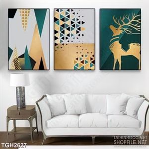 tranh ghép decor chú hươu vàng bên những khối hình tam giác