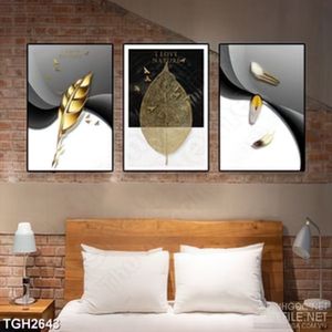 Tranh ghép decor chiếc lá vàng mỏng manh bên đàn chim non