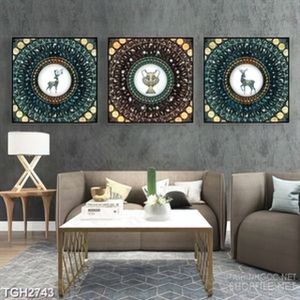 Tranh ghép những chú hươu và chiếc bình gốm sứ quý in 3d