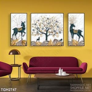 Tranh ghép decor những chiếc lá rơi rụng dưới chân chú hươu