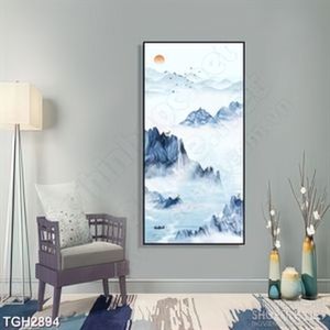 Tranh ghép in uv ngọn núi bao phủ đầy sương mù bên sông