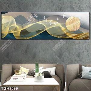 Tranh ghép mặt trăng và núi