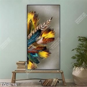 Tranh khổ dọc lông công