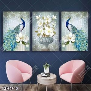 Tranh ghép 3 tấm chim công và bình hoa