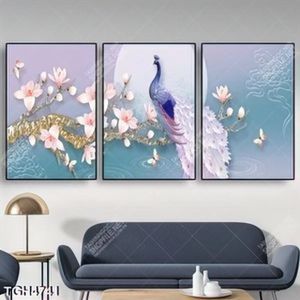 Tranh ghép 3 tấm hoa mộc lan và chim công