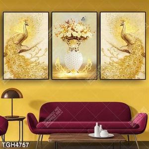 Tranh ghép chim công gold