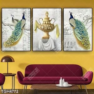 Tranh ghép bình cổ vàng và đôi công