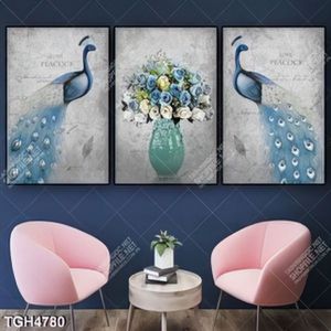 Tranh ghép 3 tấm chim công và bình hoa