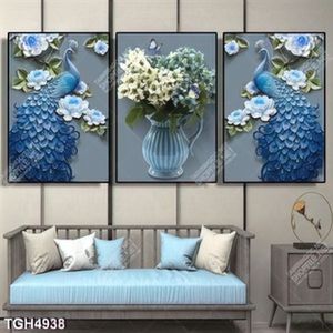 Tranh ghép 3 tấm chim công và bình hoa