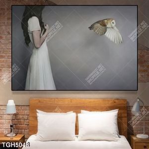 Tranh ghép thiếu nữ và chim