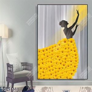 Tranh ghép cô gái và hoa cúc vàng
